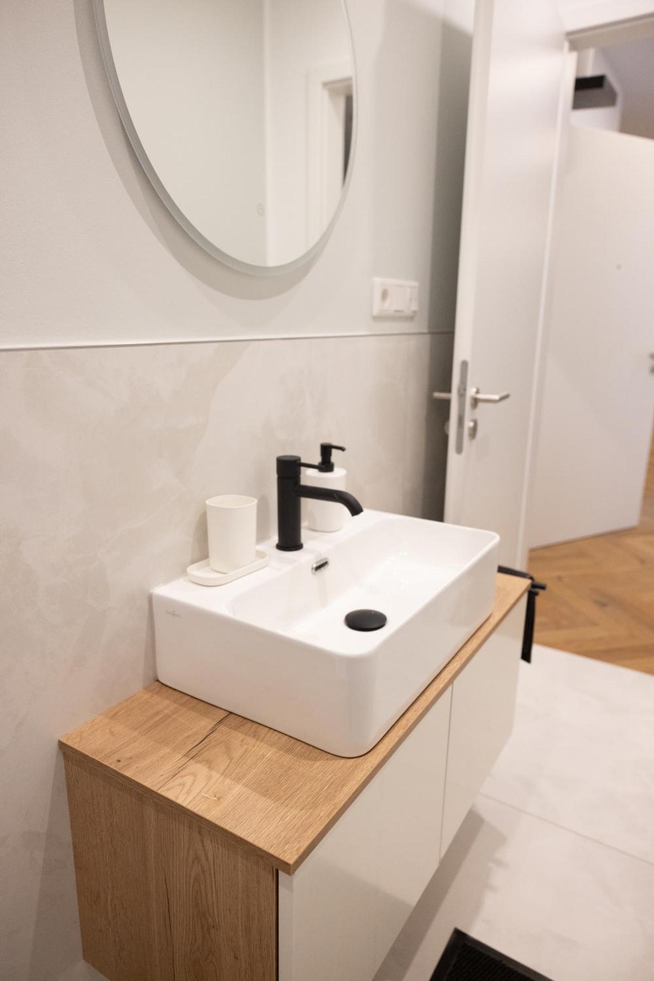 Neubau Apartment Mit Kamin Und Terrasse In Premium Lage Parkplatz Inklusive Bielefeld Luaran gambar